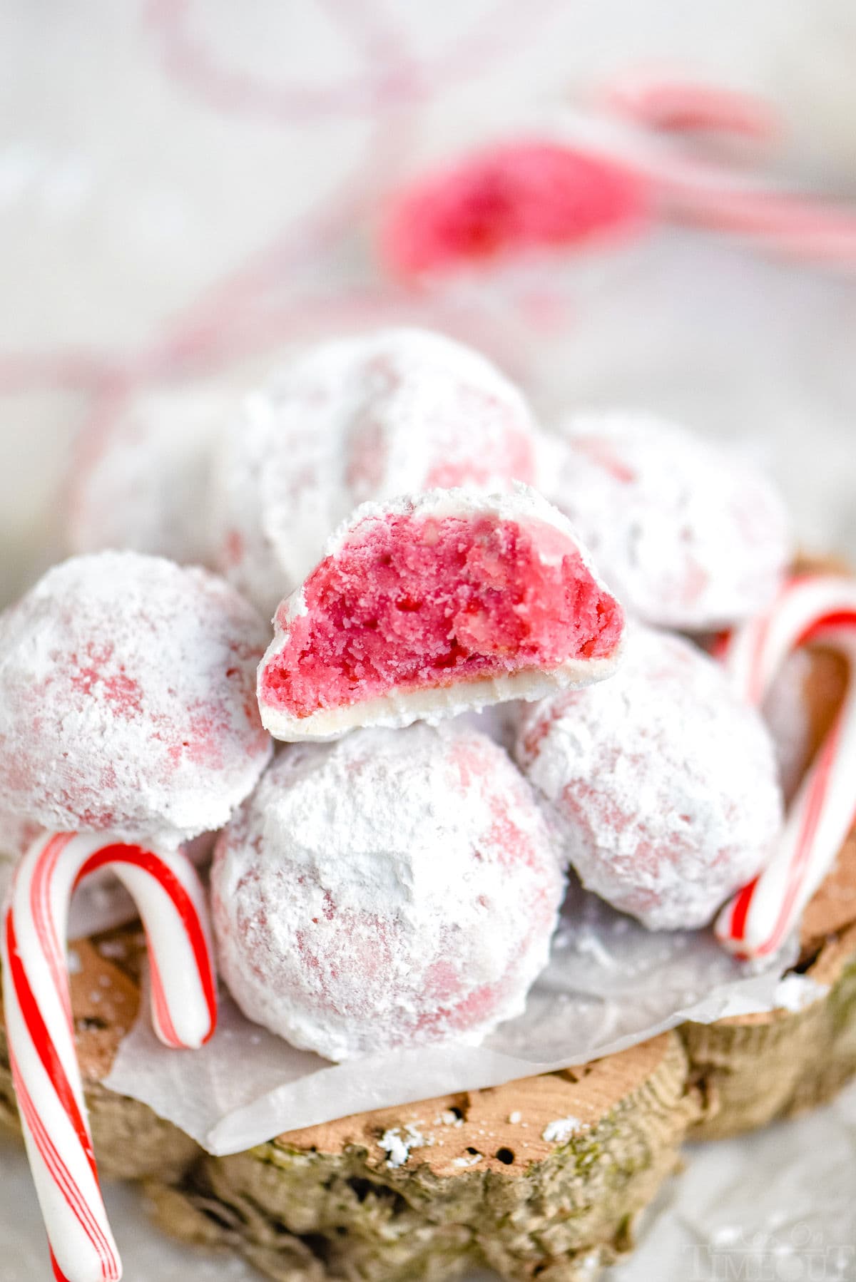 Peppermint Snowball Cookies - Mom On Timeout