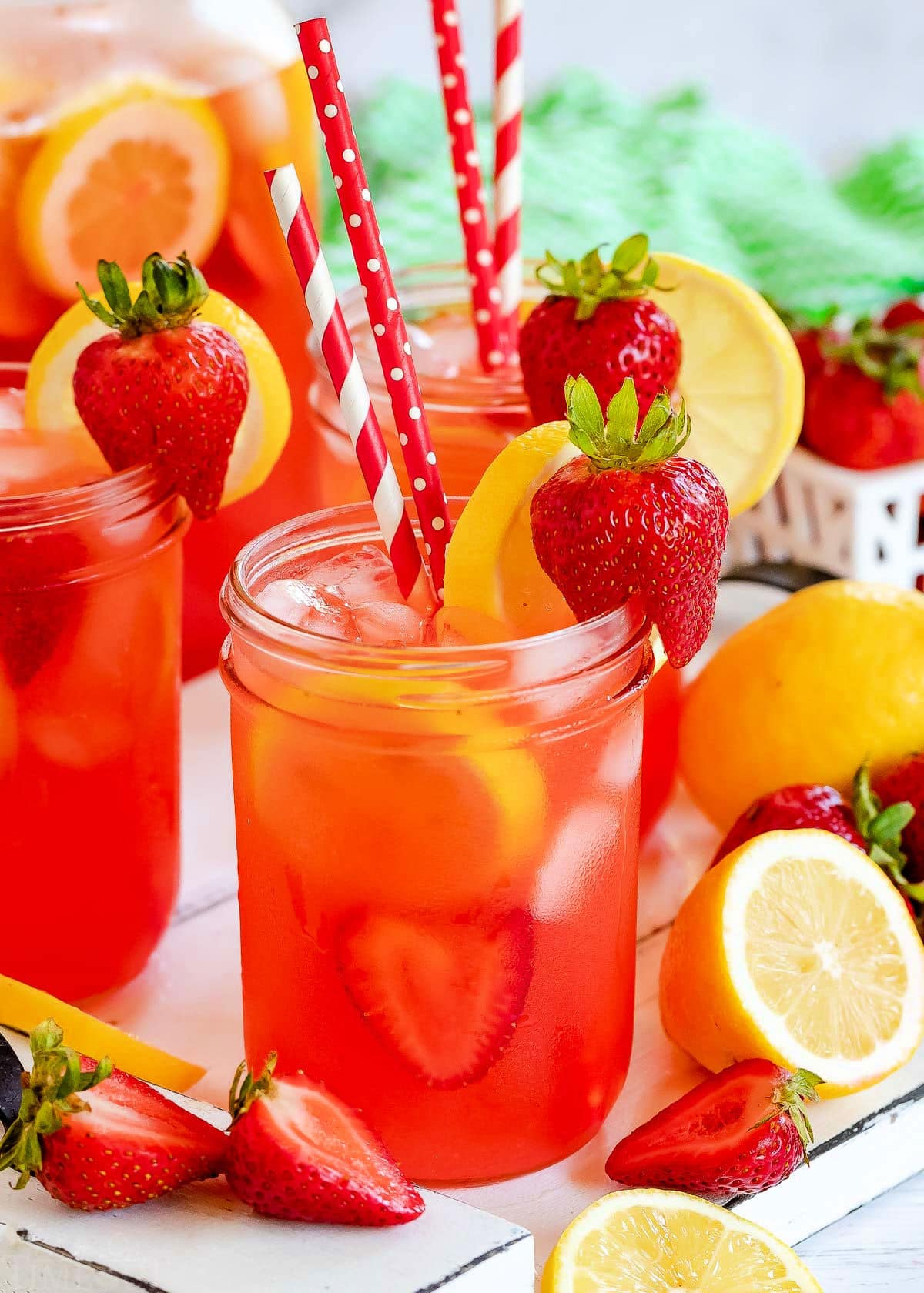 https://www.momontimeout.com/wp-content/uploads/2021/07/strawberry-lemonade-best-recipe.jpeg