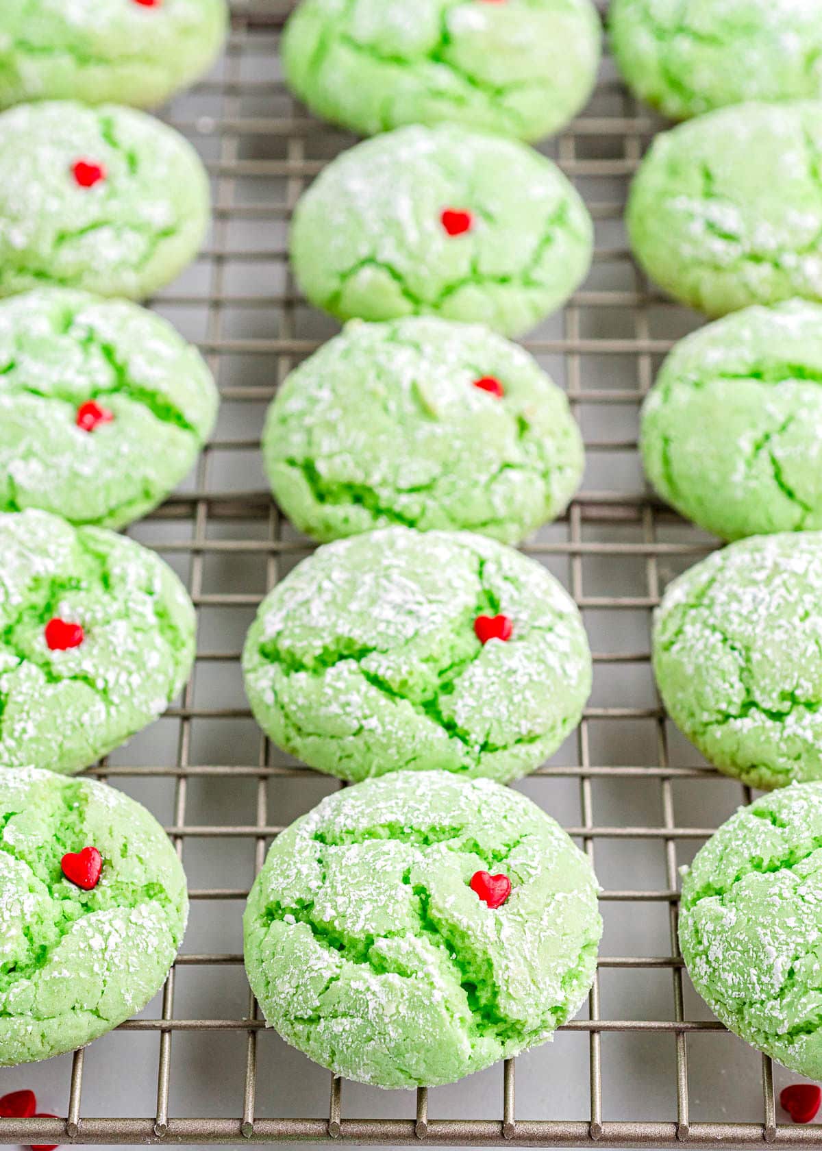 https://www.momontimeout.com/wp-content/uploads/2021/12/grinch-cookies-cooling-rack.jpeg