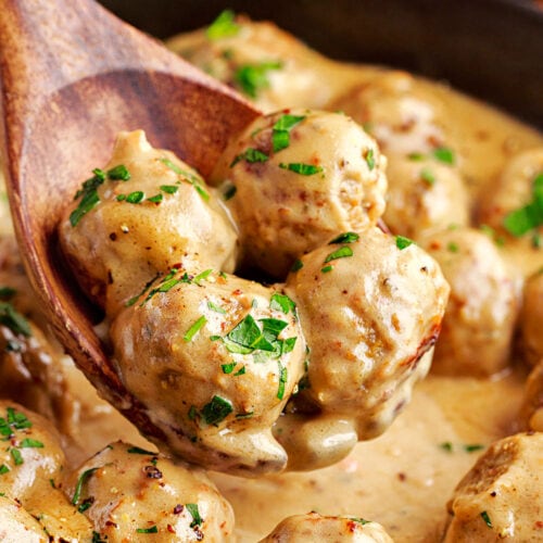 https://www.momontimeout.com/wp-content/uploads/2022/09/swedish-meatballs-recipe-square-500x500.jpeg